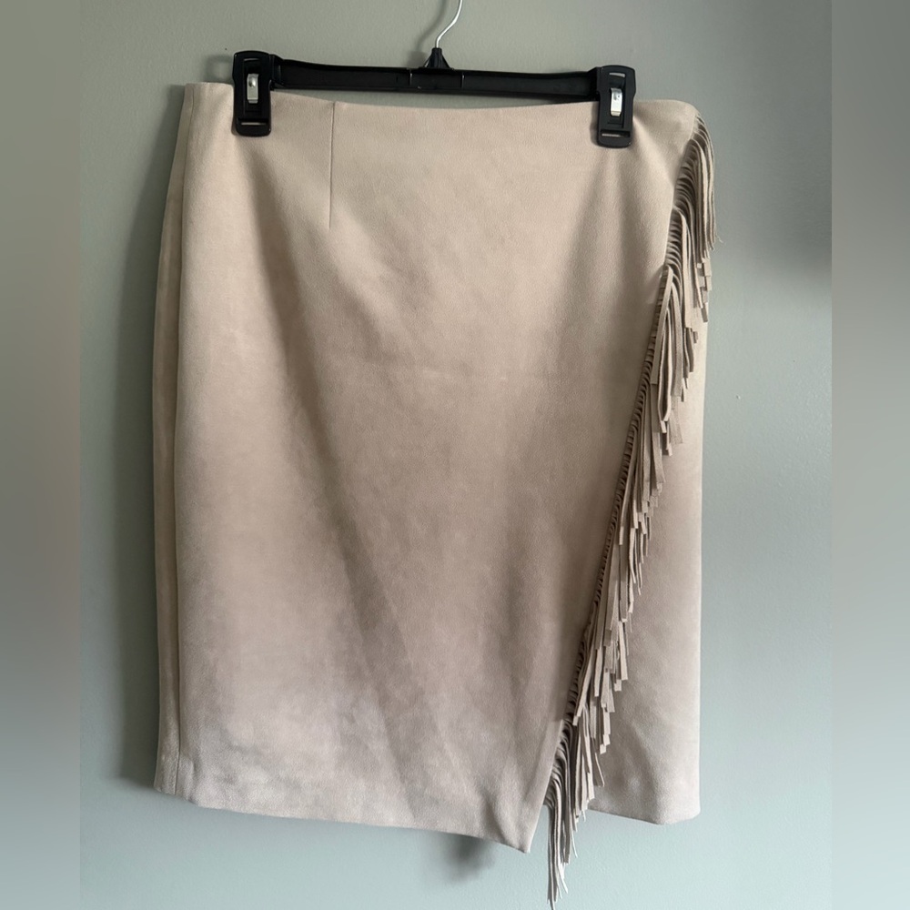 Calvin Klein beige tan faux suede fringe pencil Skirt size 8
